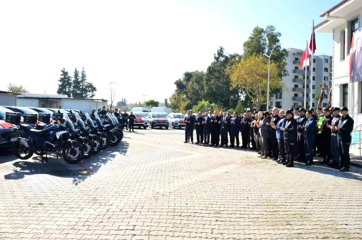 Hatay Büyükşehir Belediyesi’nden Emniyete 100 Araç Hibesi