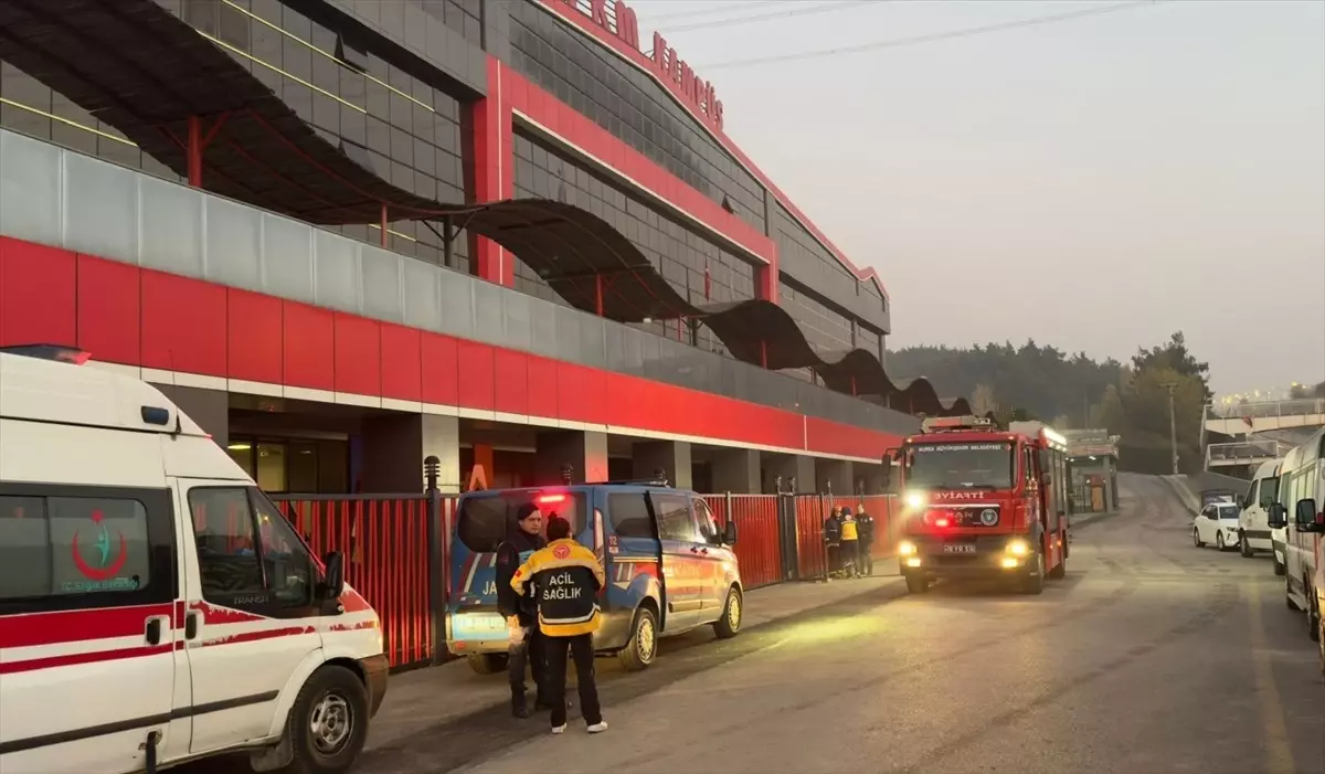 Mudanya’da okul yangını: Bir kişinin cesedi bulundu